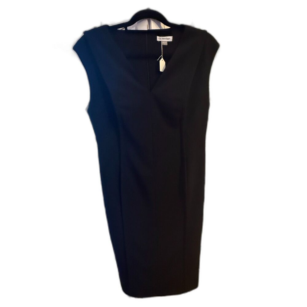 Calvin Klein Sheath Dress with V-Neck and size buttons Black size 10